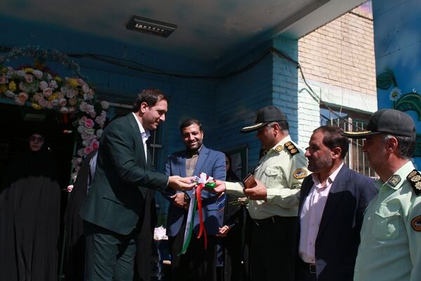 آیین نواختن زنگ بازگشایی مدارس در بهارستان‌2