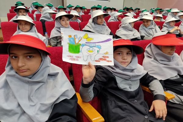 اجرای طرح «وارنیش  فلوراید تراپی » در مدارس ابتدایی استان اردبیل