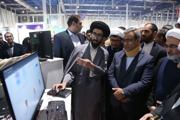 بازدید استاندار خراسان رضوی از دستاوردهای پژوهش و نوآوری در نمایشگاه مشهد
