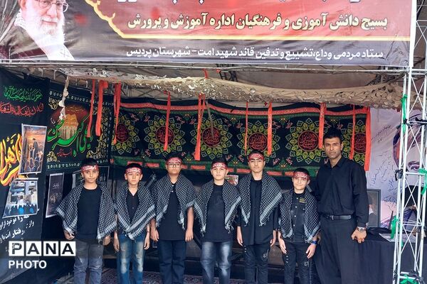 قاب های دانش آموزی ماندگار از فراق رهبر شهید