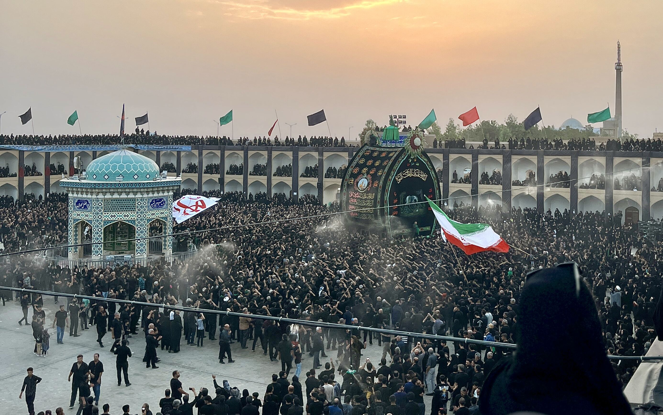 عاشورای حسینی در حسینیه سفید اشکذر 
