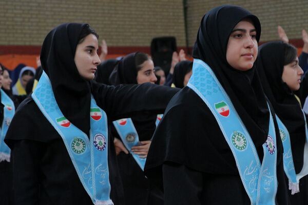 همایش «یاوران انقلاب» در بهارستان‌دو