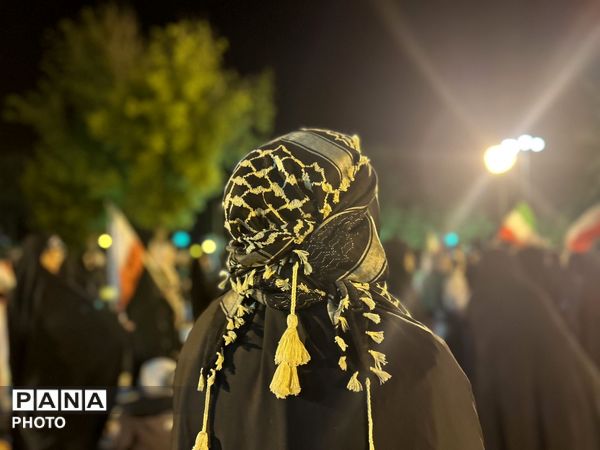 دهه‌نودی‌ها پای کار در تویسرکان