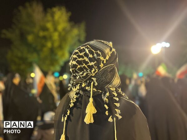 دهه‌نودی‌ها پای کار در تویسرکان