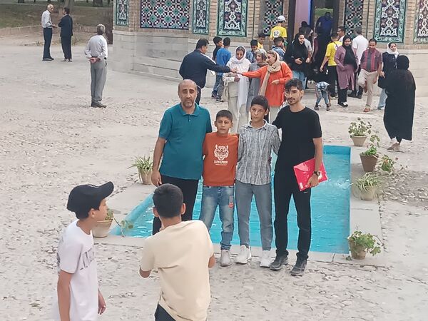 بازدید پسران دومیدانی کاران استان خراسان رضوی از آرامگاه عطار و خیام