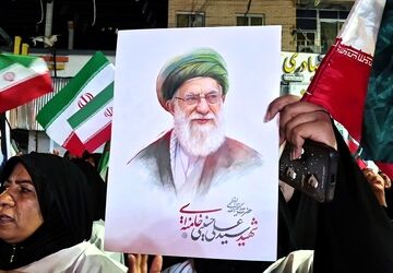 طنین بیعت با سومین رهبر معظم انقلاب اسلامی 