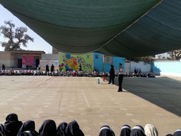آموزش اطفاء حریق در مدرسه ناهید نخودی