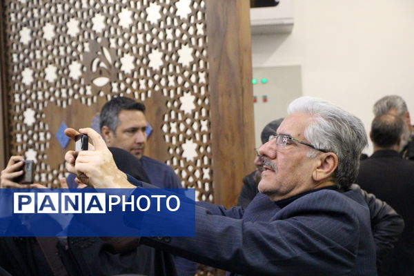 بازدید خبرنگاران از ایستگاهای اتوبوس شهری و حمل‌ونقل یزد