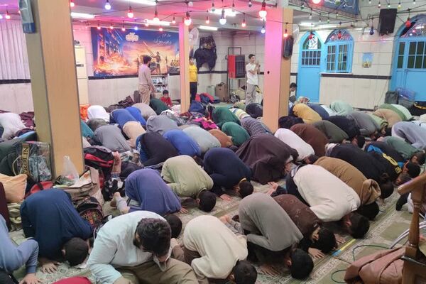 اولین روز حضور پسران ناحیه دو شهرری در مراسم معنوی اعتکاف 