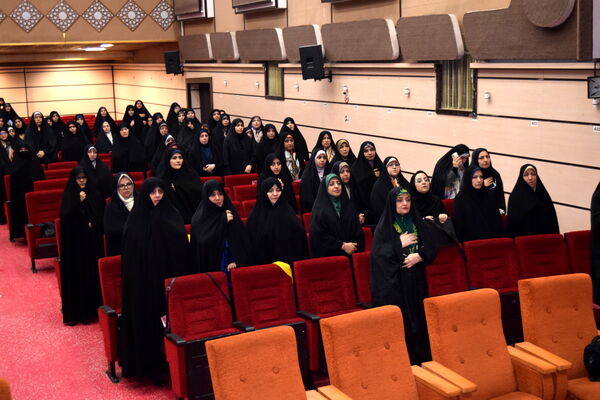 نشست توانمندسازی مدیران منطقه ۱۴ با محوریت مدیریت مدرسه‌محور و تحول آموزشی