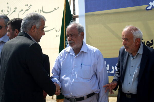 آیین شروع عملیات اجرایی دبیرستان 12 کلاسه شهید اسماعیل محمدپور در تنگک بوشهر