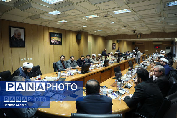 دیدار وزیر آموزش و پرورش با مسئولان اتحادیه انجمن‌های اسلامی دانش‌آموزی سراسر کشور