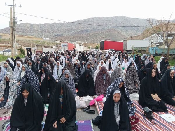 نماز عید فطر در پلدختر و معمولان