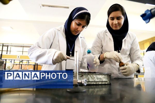 دوره‌های آموزشی هشتمین کارسوق ملی مهندسی ژنتیک در زنجان