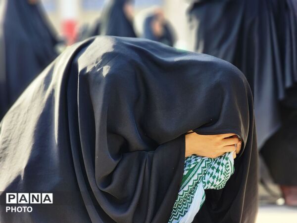قاب ماندگار عشق؛ وداعی تاریخی در مصلی امام خمینی(ره)