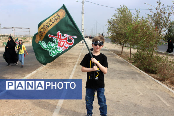 پیاده‌روی خانوادگی جاماندگان اربعین حسینی(ع) در قم