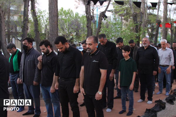 لحظه تحویل سال در پارک دفاع مقدس یزد