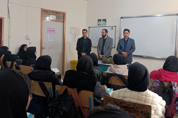 تدوین و اجرای فوری نتایج بازدیدهای میدانی، تحول کیفی مدارس کوهدشت را رقم خواهد زد