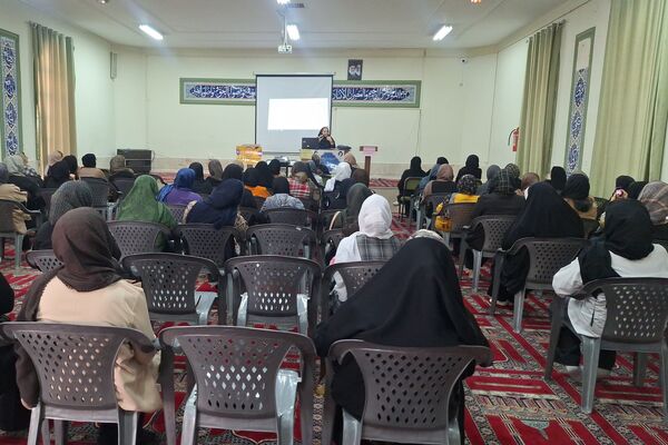 دومین جلسه آموزش خانواده در دبیرستان پویش