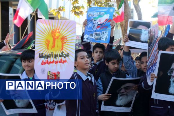 خروش دانش‌آموزان گرگانی در روز حماسه و بصیرت