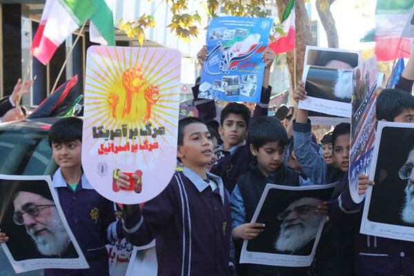 خروش دانش‌آموزان گرگانی در روز حماسه و بصیرت