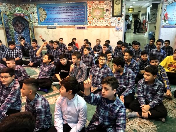 آغاز سال تحصیلی در مدرسه شهدای مدافع حرم با حضور مسئولان، جشن و کلاس توجیهی