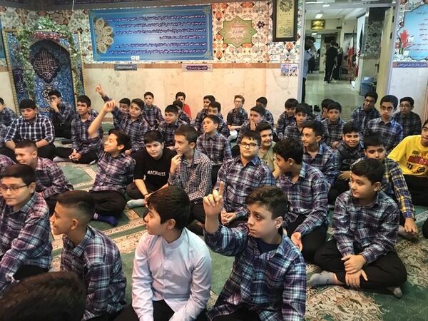 آغاز سال تحصیلی در مدرسه شهدای مدافع حرم با حضور مسئولان، جشن و کلاس توجیهی