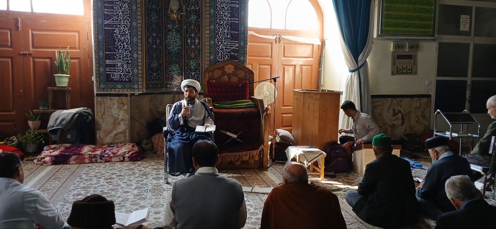 حضور رئیس حوزه علمیه شیروان در جمع معتکفین مسجد جامع شیروان