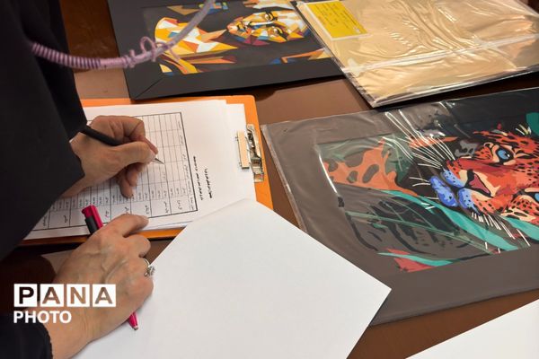 داوری مرحله منطقه‌ای چهل‌وچهارمین جشنواره فرهنگی هنری فردا در اسلامشهر 