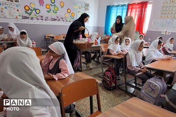 زنگ آغاز سال تحصیلی در دبستان‌های ستایش و صابران یک شهریار
