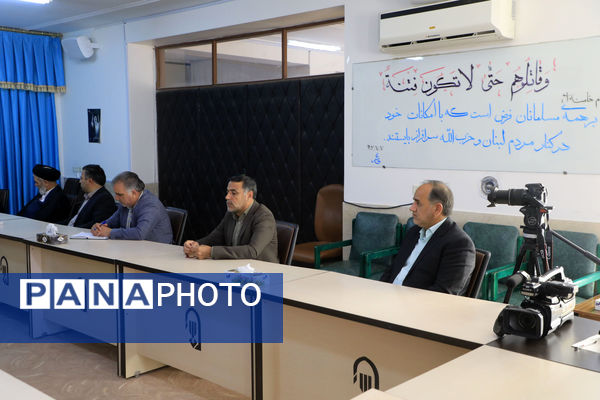 دیدار مدیران آموزش‌ و‌ پرورش خراسان‌جنوبی با نماینده ولی‌فقیه در استان 