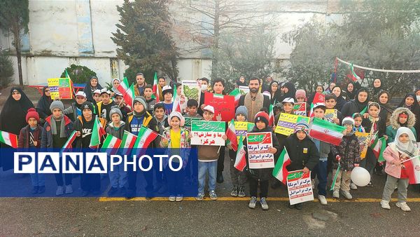 راهپیمایی 22 بهمن در مه ولات 