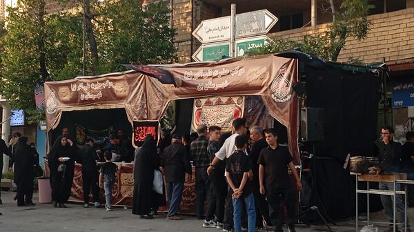 از کوچه تا خیابان، شهر بن غرق در عزای حسین بن علی(ع)