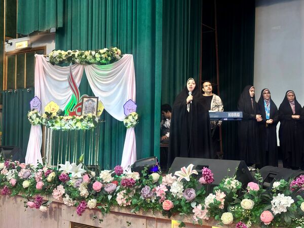 جشن میلاد بانوی آب و آیینه
