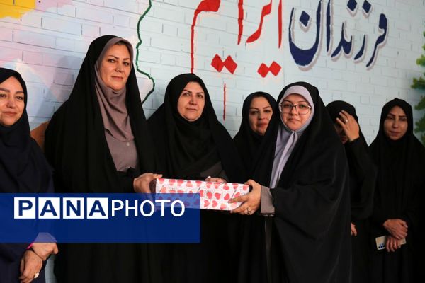 جشنواره مادر و دختری در دبستان زینبیه تبریز