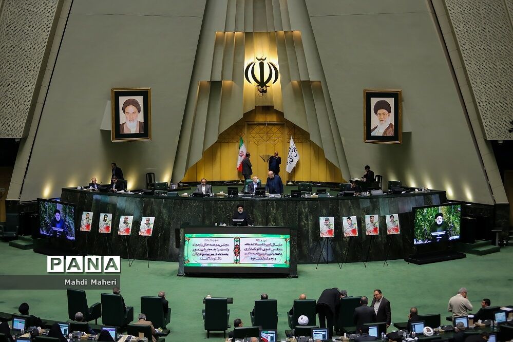 ۴ وزیر به مجلس می‌روند