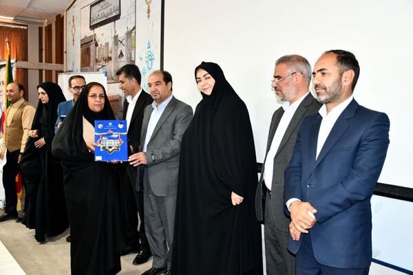 مراسم تجلیل از مدیران و رتبه‌های برتر کنکور ۱۴۰۴ در شهرستان مه‌ولات