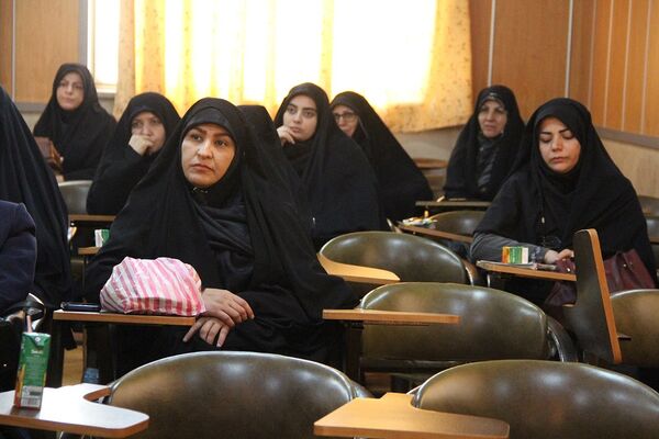 برگزاری برنامه روشنگری به مناسبت دهه بصیرت 