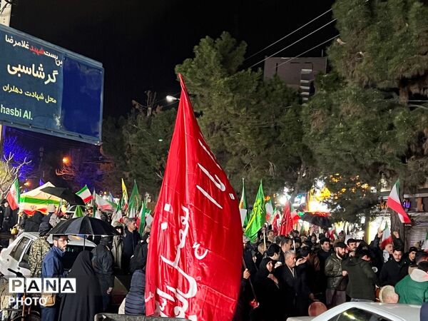 حضور باشکوه مردم کرج در شب بیست و هفتم