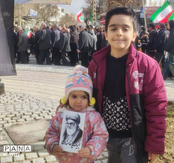 برگزاری مراسم بیعت با خامنه‌ای در بهار