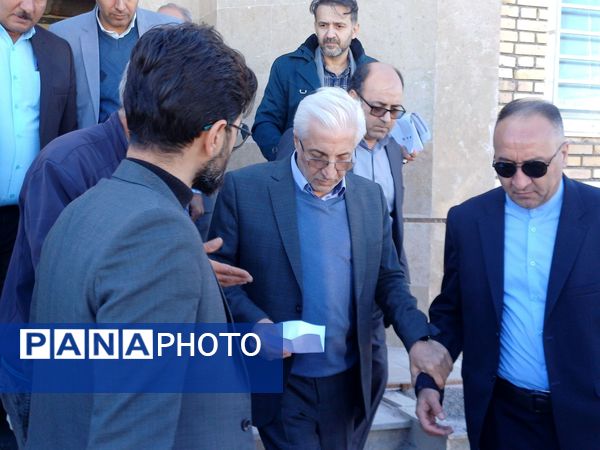 بازید استاندار از روند احداث کتابخانه شهر سنخواست