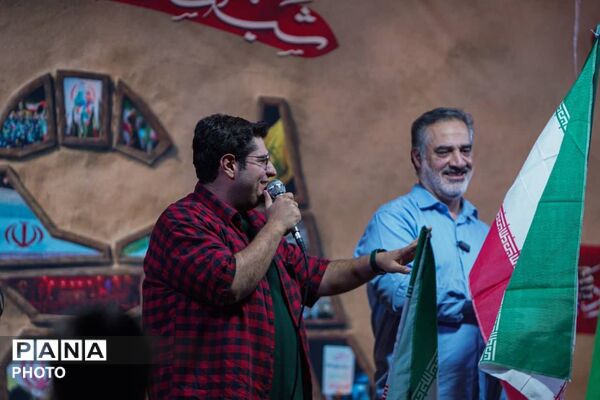 شبی که «محفل» به میدان شهید طهرانی مقدم آمد؛ قاب‌هایی از اقتدار مردم ایران
