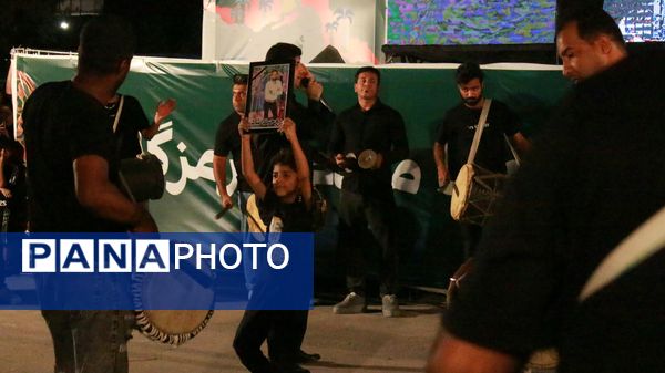 تجمع مردم بندرعباس برای جانباختگان بندر شهید رجایی