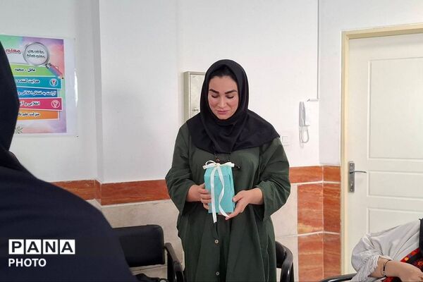 حضور دانش‌آموزان مدارس هنرمندان ری و کوثر شهرری در جشن ولادت حضرت زینب (س)