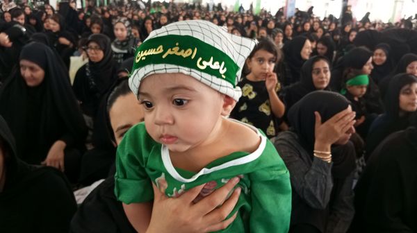 مراسم شیرخوارگان حسینی در مصلی بزرگ امام علی(ع) شهرستان ساوه