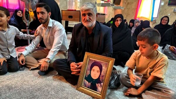 مراسم دختران زینبی در مسجد امام موسی کاظم (ع) اسلامشهر