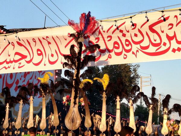 از کوچه تا خیابان، شهر بن غرق در عزای حسین بن علی(ع)