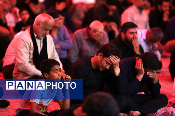 عزاداری شب شهادت امام باقر(ع) در حرم کریمه اهل بیت