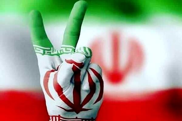 چهل‌وهفت سال ایستادگی؛ روایت یک ملت