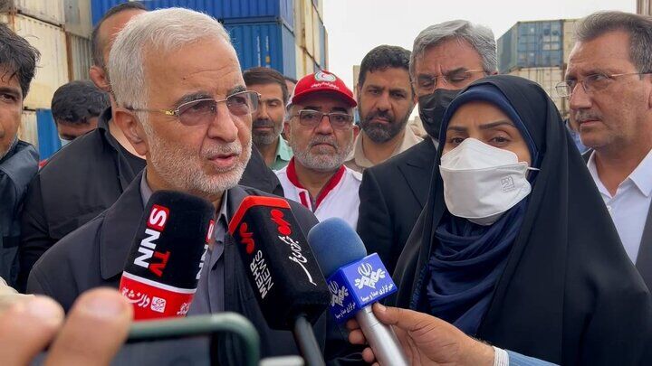 مومنی : ۸۰ درصد حریق انفجار بندر شهید رجایی مهار شده است